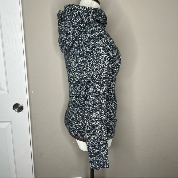 Lululemon Scuba Hoodie IV Iced Wave White Black Size 4 - Picture 8 of 8